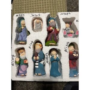 Vintage Christmas Holiday Home Accents Porcelain Nativity‎ Scene